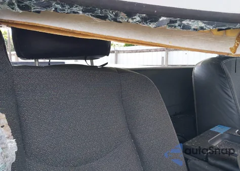 2005 Chevrolet Silverado 1500 Work Truck z USA, uszkodzony, nr VIN 1GCEC14V85E109891